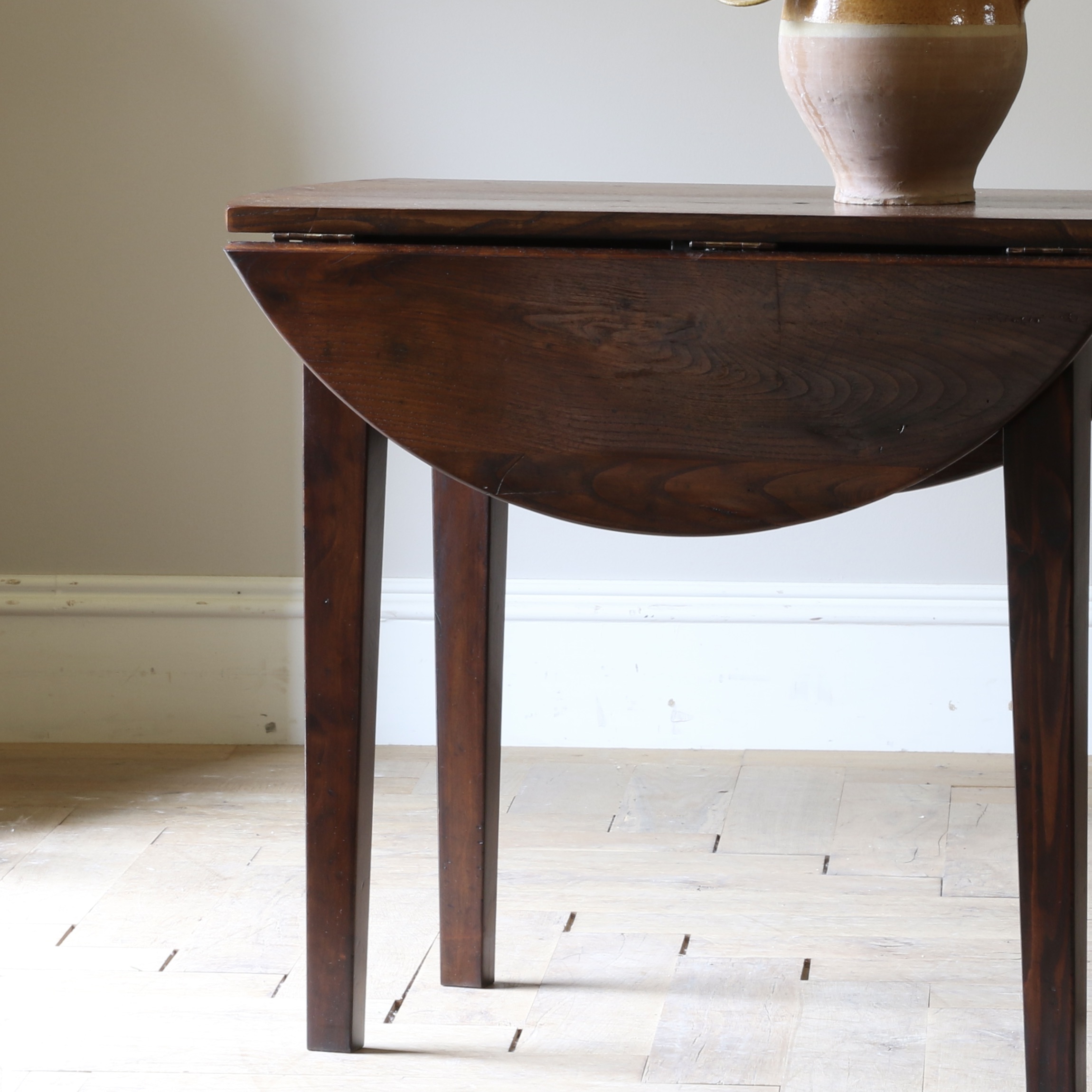 Drop-Side Dining Table